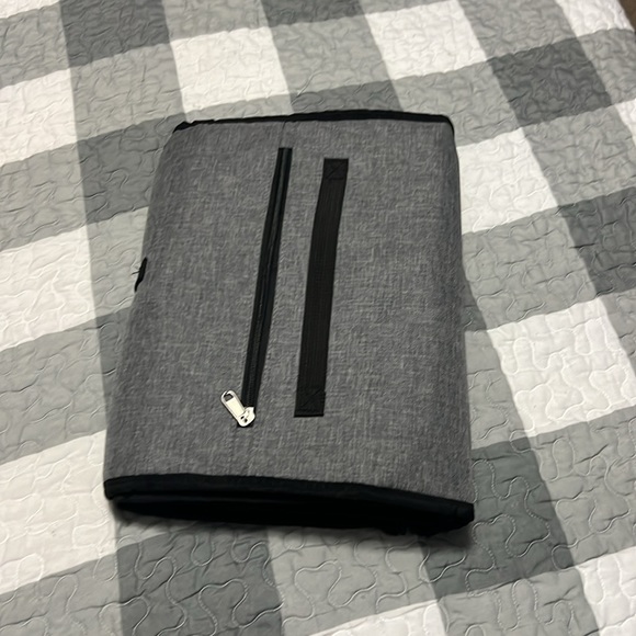 Changing pad - Picture 3 of 4